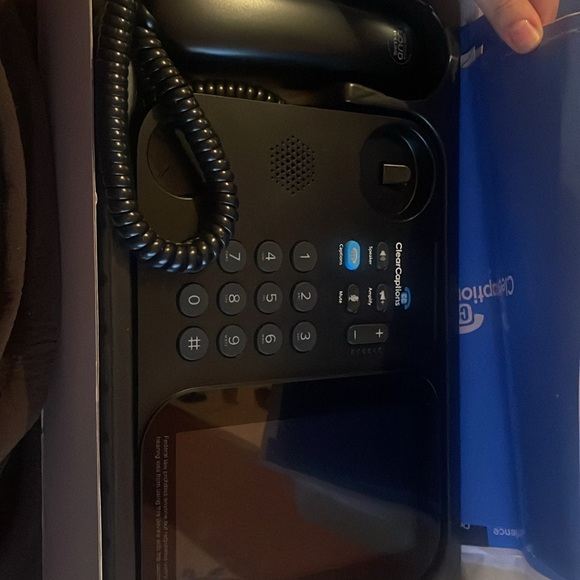 Clear Captions Blue Hearing Impaired Call Captioning Phone - Picture 2 of 5